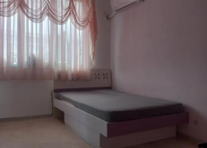 апартамент サンダンスキ